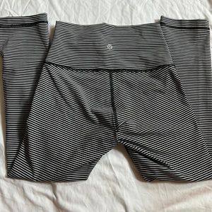 Lululemon size 4 25” Wunder Train high rise tight.